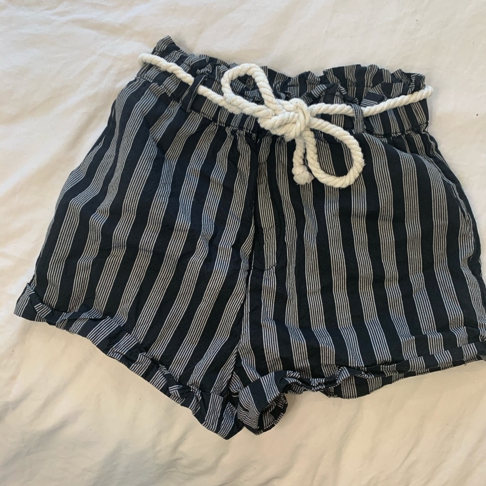 FOREVER 21 shorts